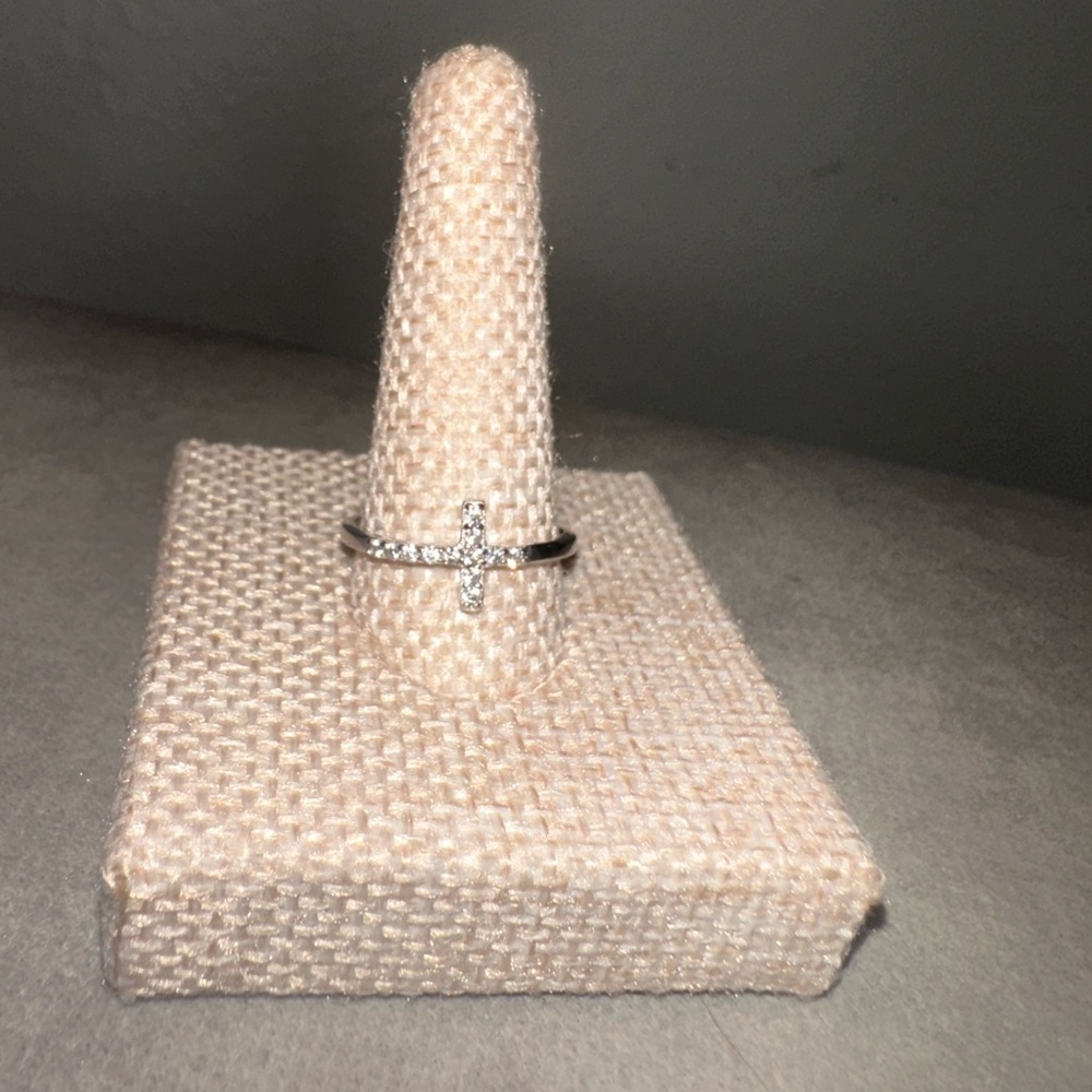 Silver Cross Ring with CZ Size 7